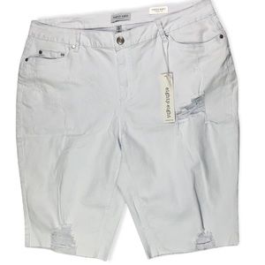 Eighty Eight Women’s Plus Size White Distressed Raw Edge Bermuda Shorts Size 24